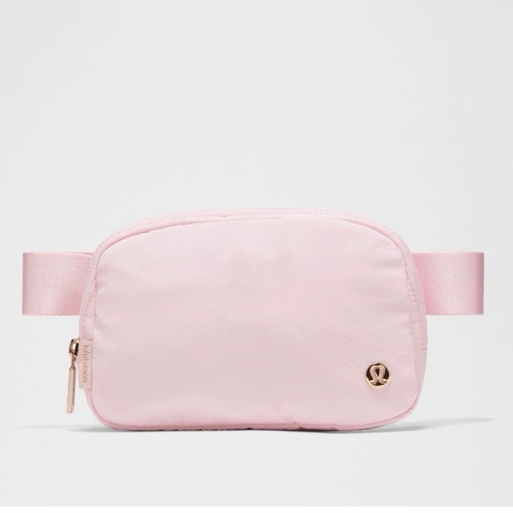 Lululemon Everyehere Belt bag GoLD / pink Pink Belt Bag new s tags nwt